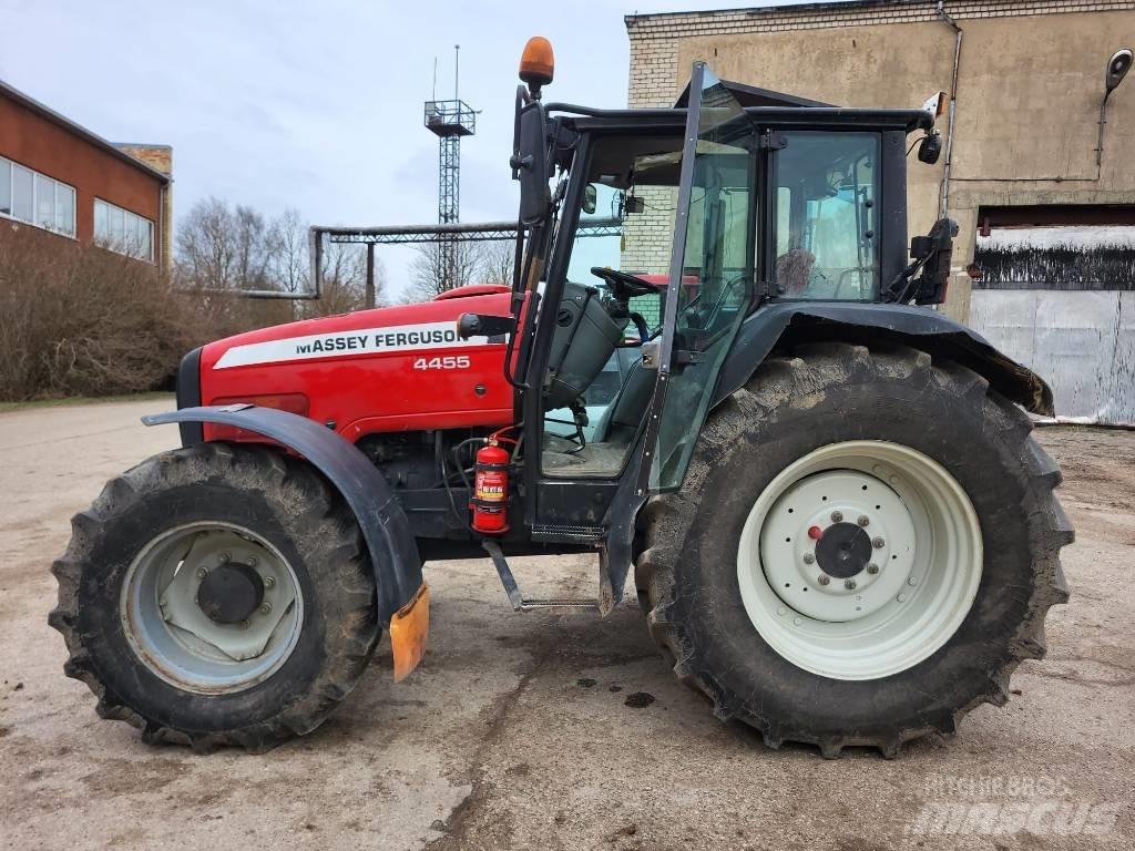 Massey Ferguson 4455 Трактора