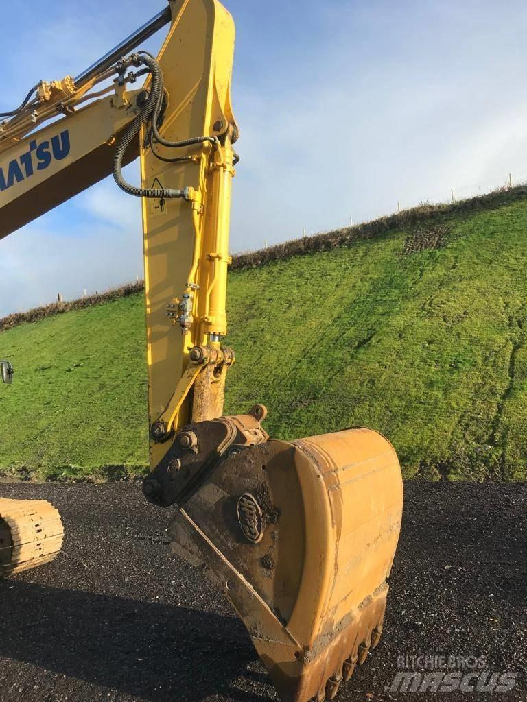 Komatsu PC210-11 Гусеничные экскаваторы