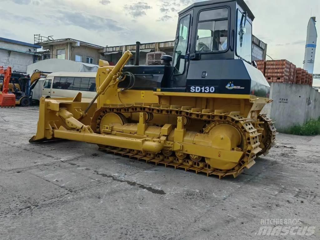 Shantui SD13 Гусеничные бульдозеры