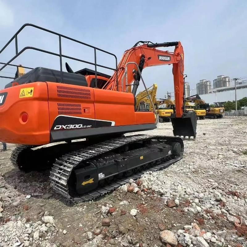 Doosan DX 300 Гусеничные экскаваторы
