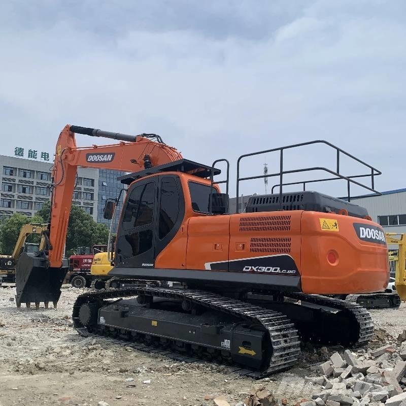 Doosan DX 300 Гусеничные экскаваторы