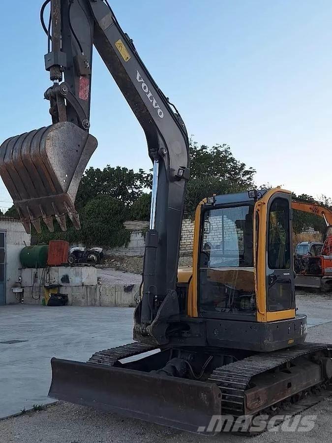 Volvo ECR88PLUS Малые экскаваторы 7т-12т