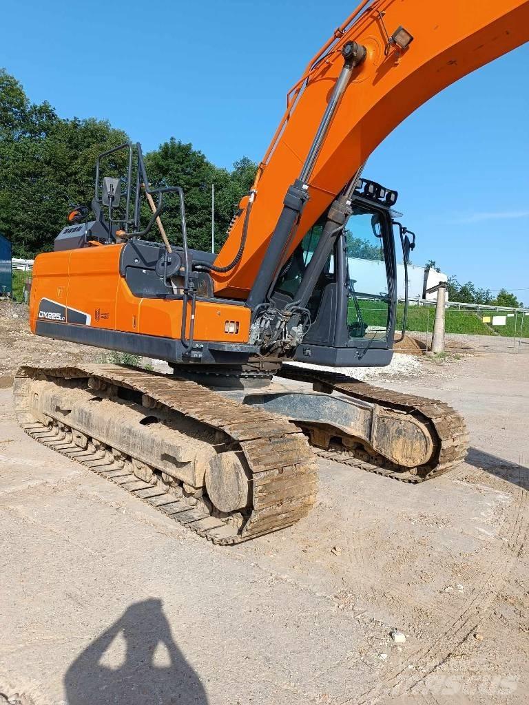 Doosan DX 225 LC-5 Гусеничные экскаваторы