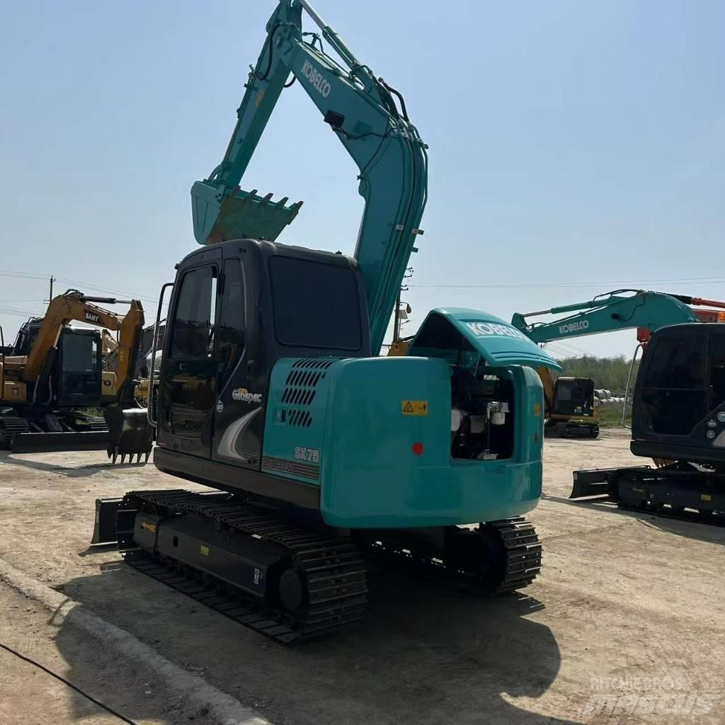 Kobelco 75 Гусеничные экскаваторы