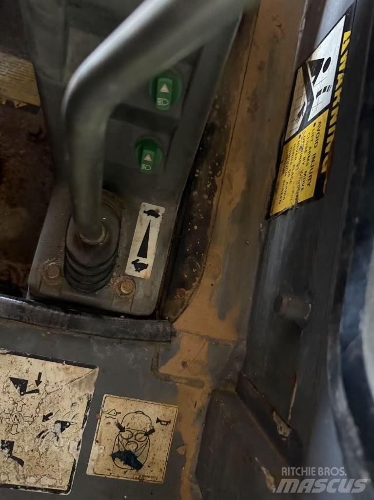 Takeuchi TL150 Гусеничные фронтальные погрузчики