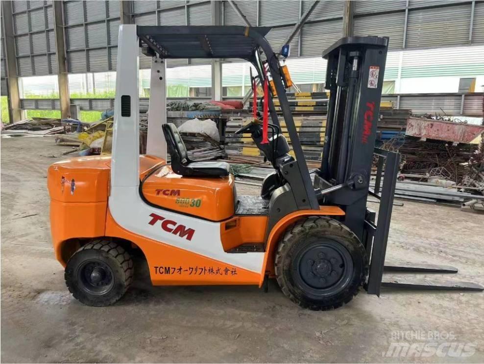 TCM FD 30 Дизельные погрузчики