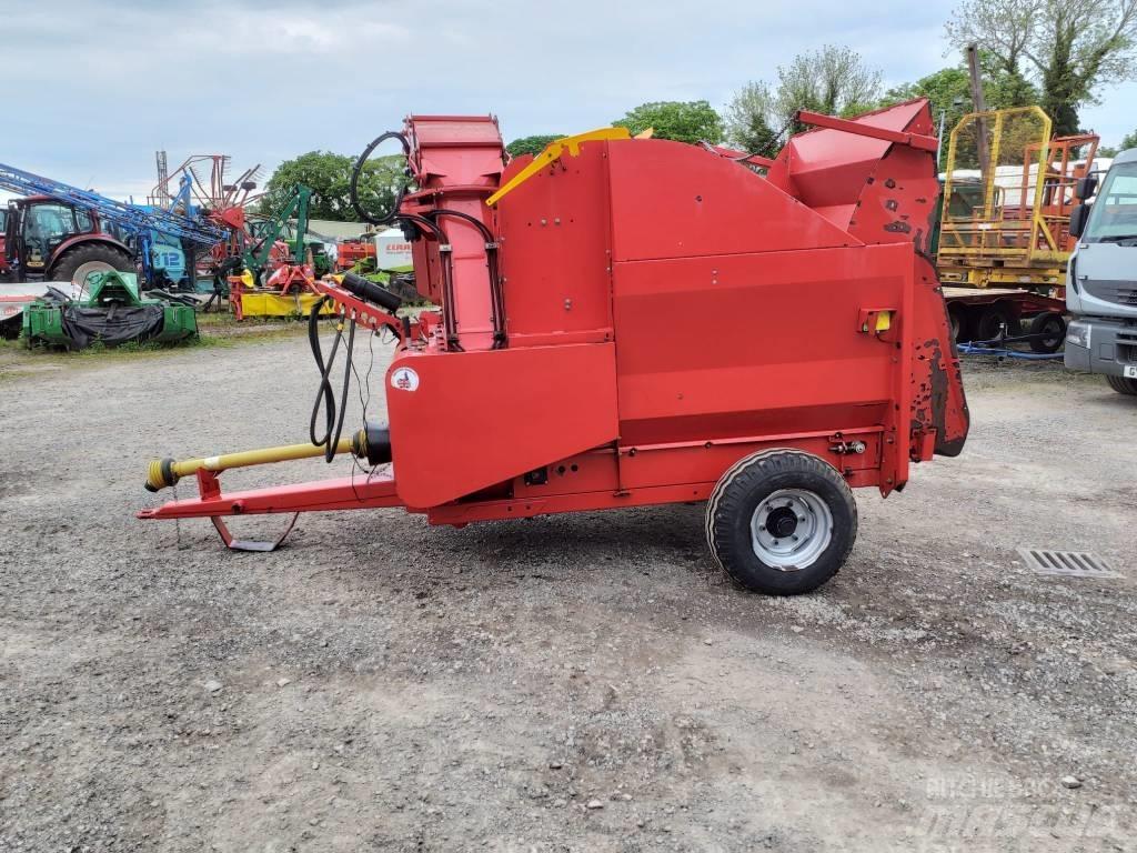 TEAGLE TOMAHAWK 8100 Измельчители тюков
