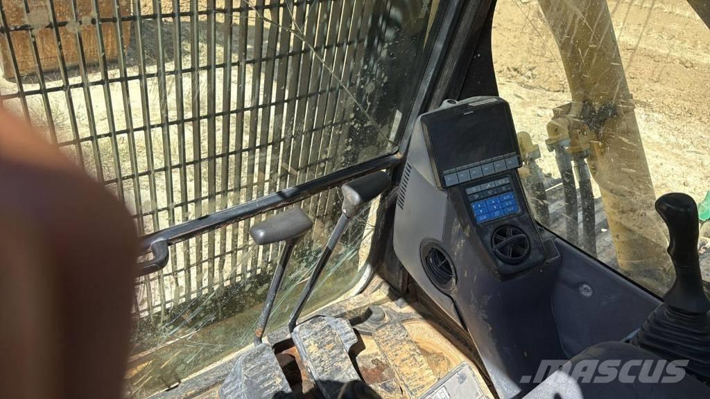 Komatsu 2012 Гусеничные краны