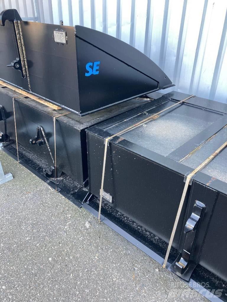 SE Equipment  Skopor Навесные фронтальные погрузчики