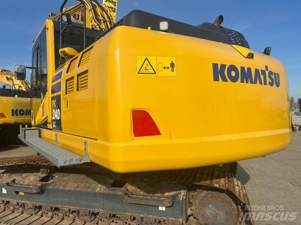 Komatsu PC 240LC-11 Гусеничные экскаваторы