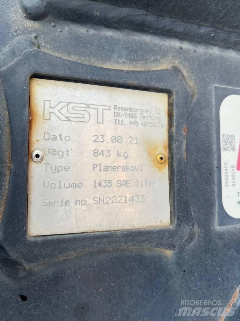 Komatsu PC 240LC-11 Гусеничные экскаваторы