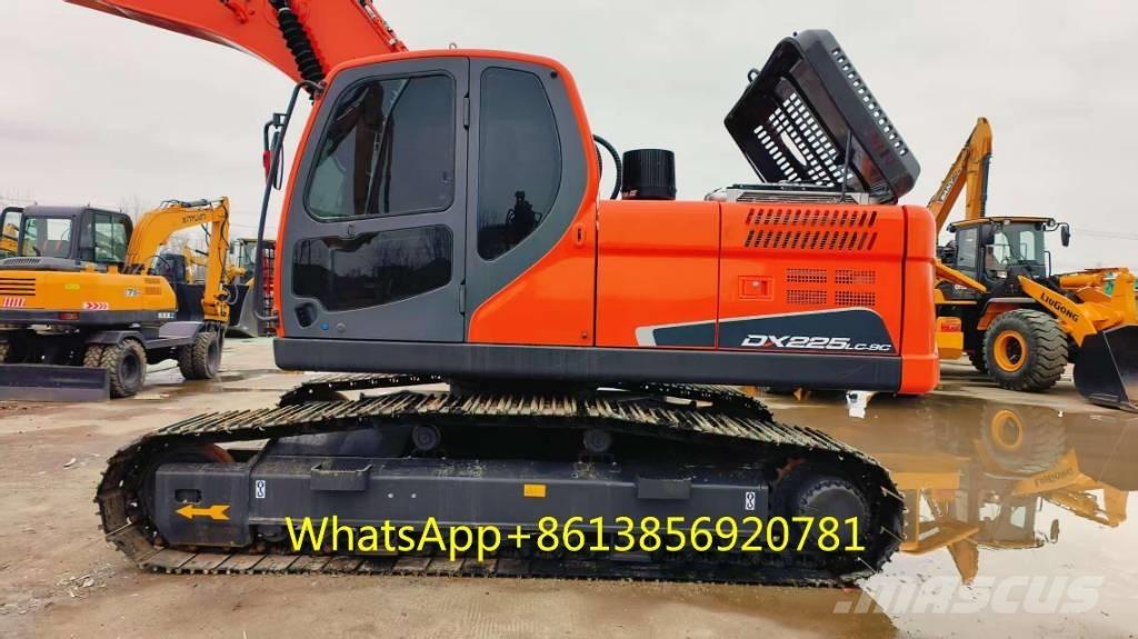 Doosan DX 225 Гусеничные экскаваторы