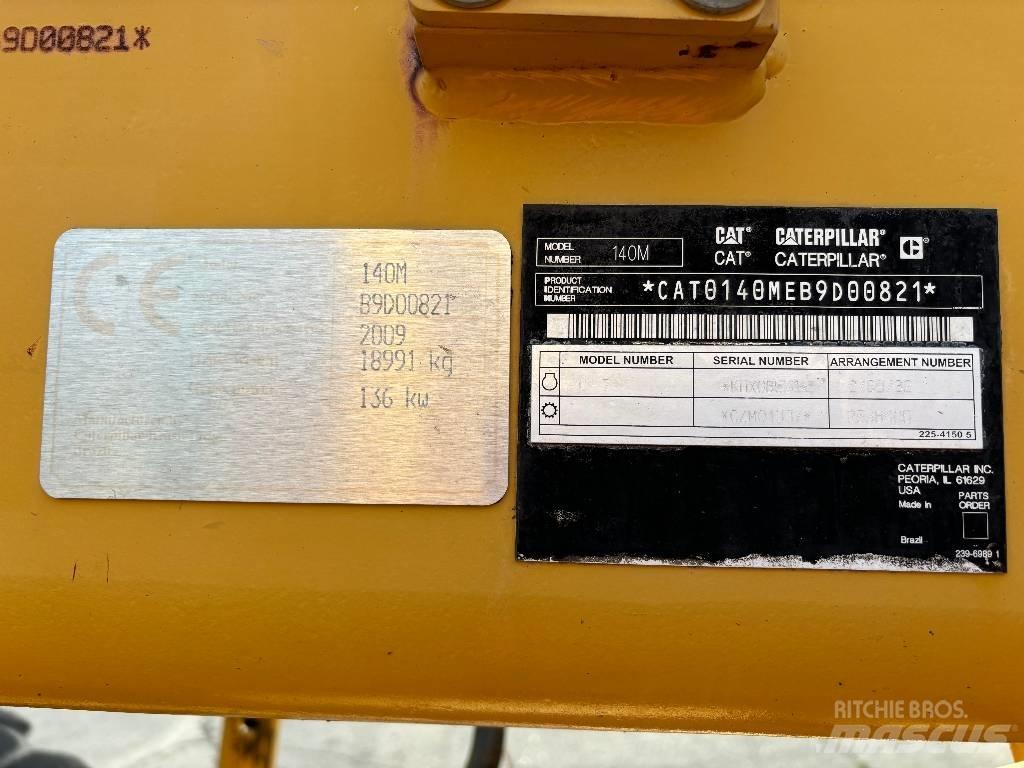 CAT 140 M Грейдеры