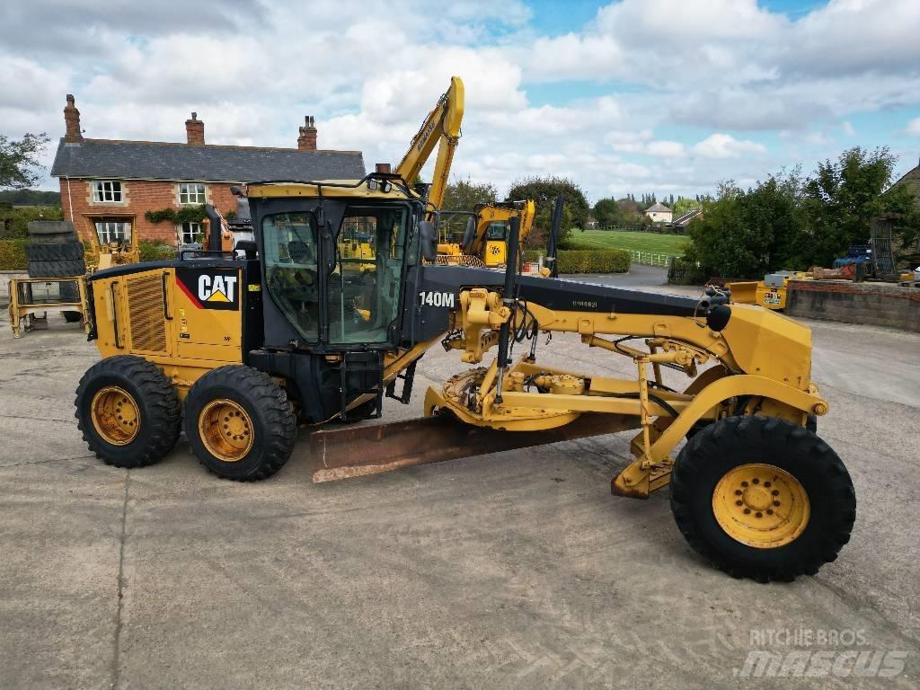CAT 140 M Грейдеры