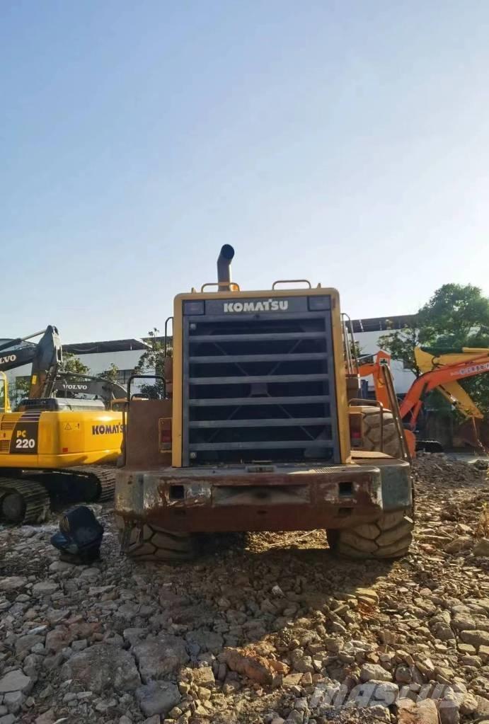 Komatsu WA 600 Фронтальные погрузчики