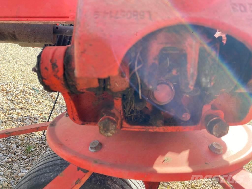 Kuhn GF8702 Грабли-ворошилки