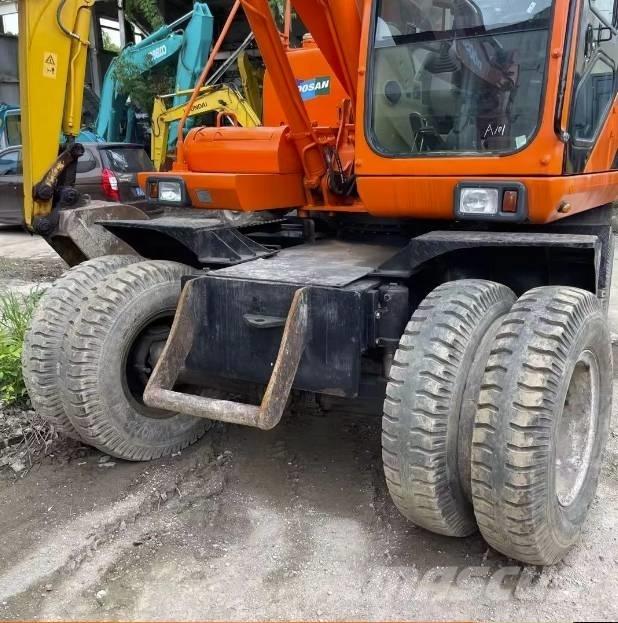 Doosan DH150W-7 Колёсные экскаваторы