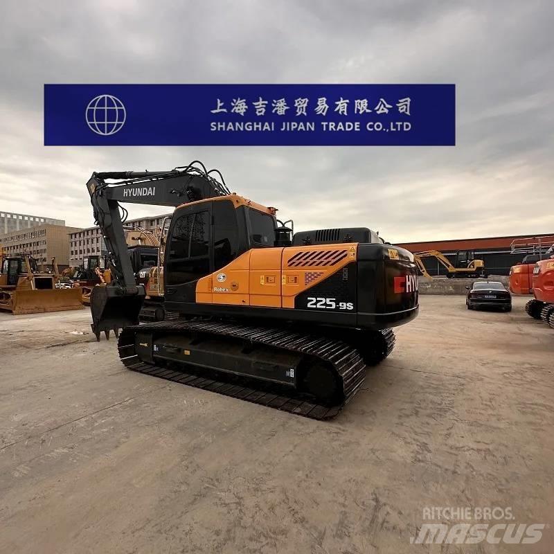 Hyundai R225 Гусеничные экскаваторы