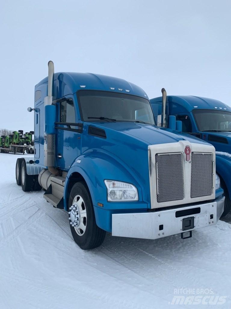 Kenworth T-880 Седельные тягачи