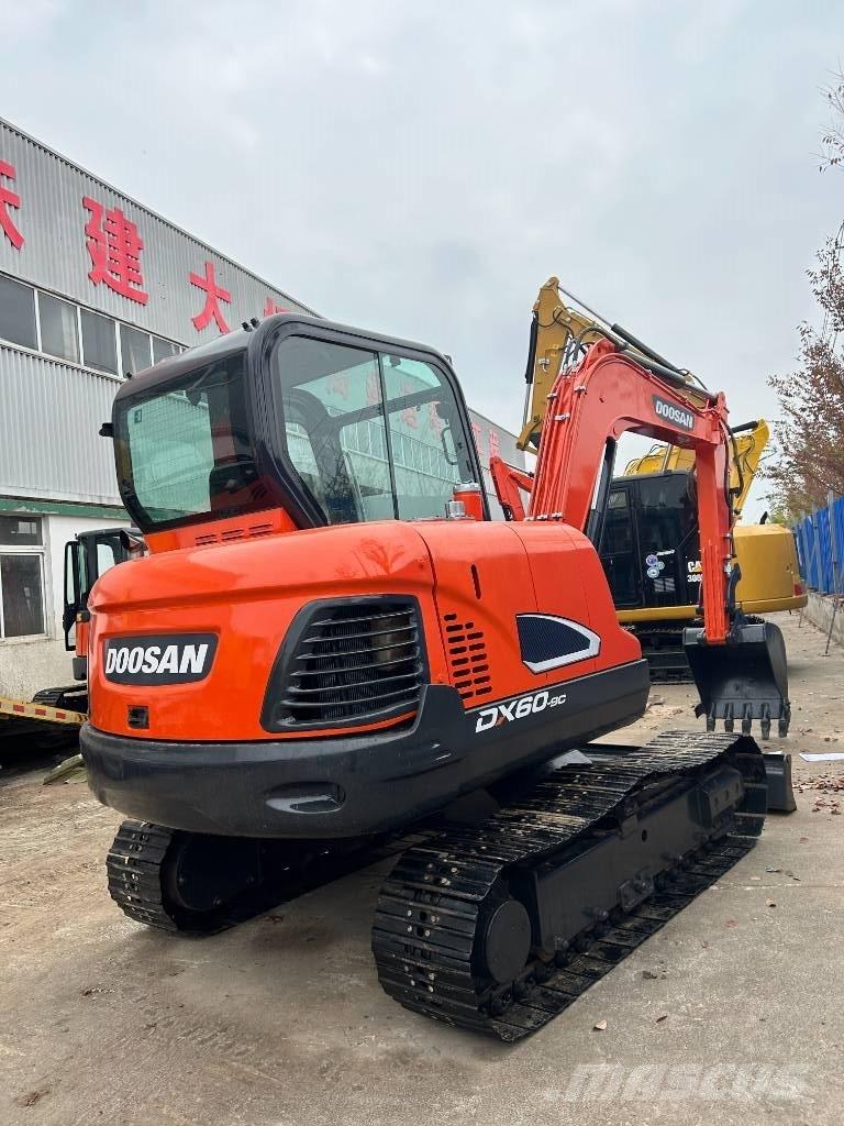 Doosan DX 60 Гусеничные экскаваторы