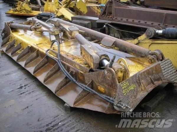 CAT D8N Гусеничные бульдозеры