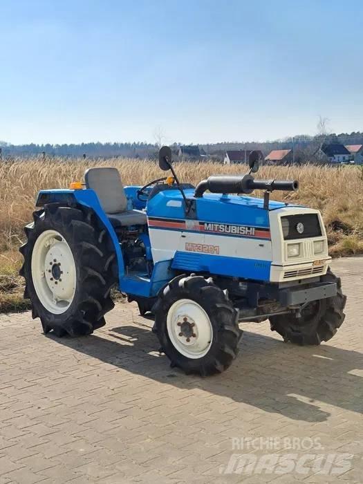 Mitsubishi MT3201 Коммунальные тракторы