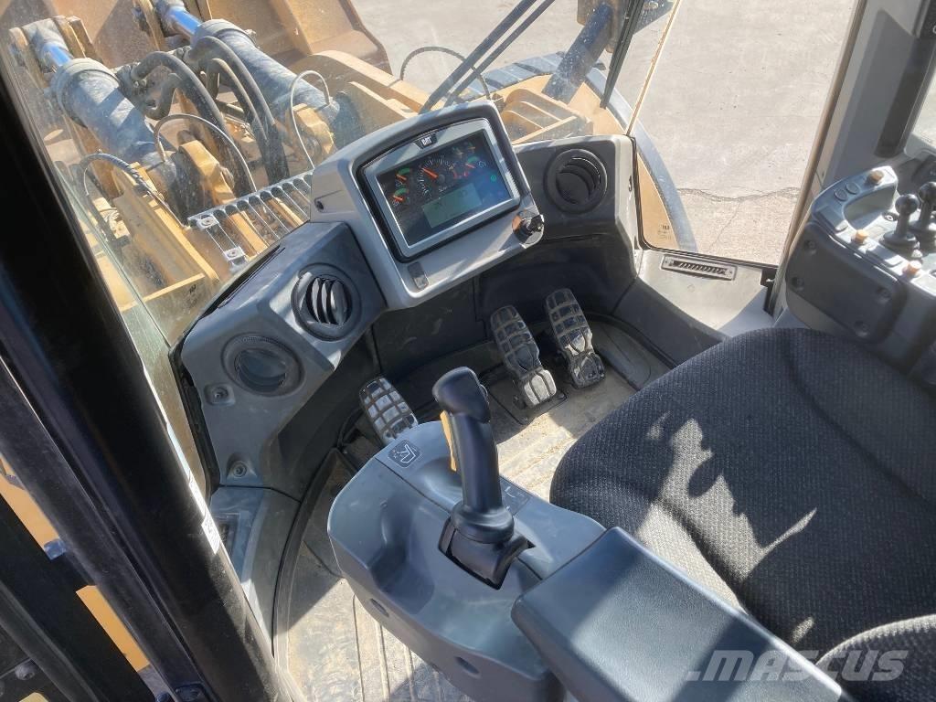CAT 980M Фронтальные погрузчики