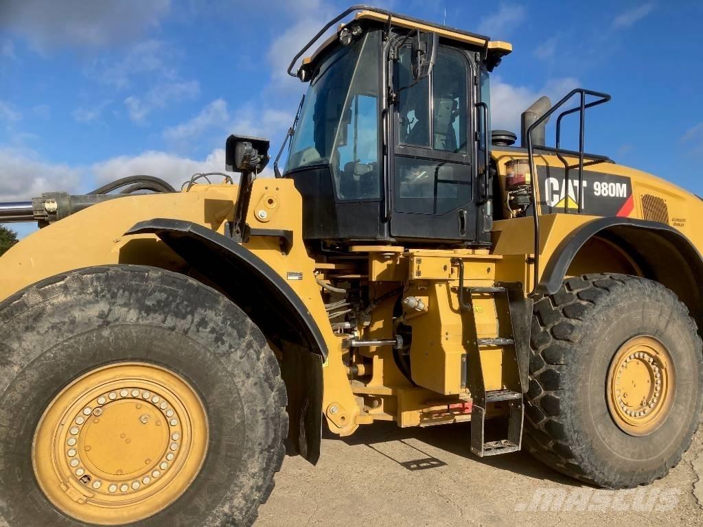 CAT 980M Фронтальные погрузчики