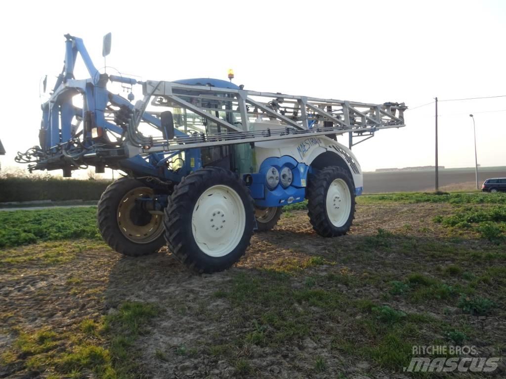 Matrot Maestria 15 Самоходные опрыскиватели