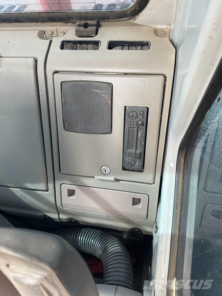 Doosan 150 W-7 Колёсные экскаваторы