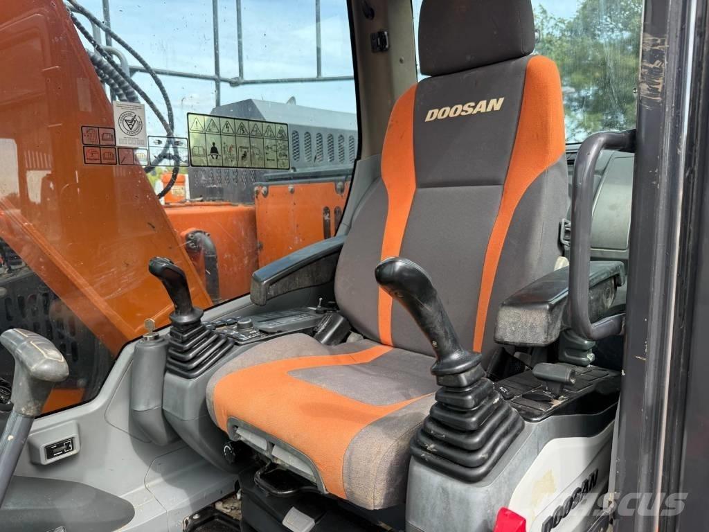 Doosan DX 140 LCR-5 Гусеничные экскаваторы