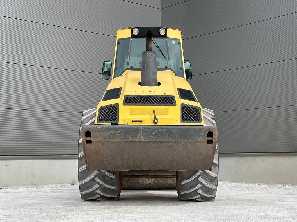 Bomag BW 213 DH-4 Грунтовые катки