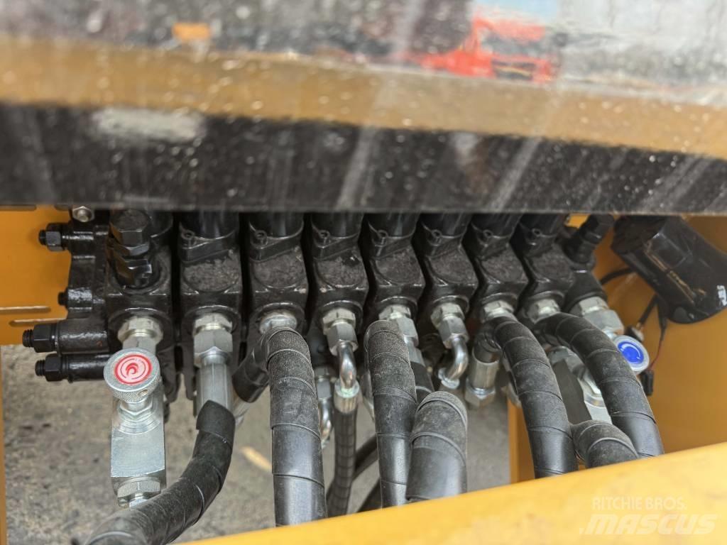 CAT 420 F Экскаваторы-погрузчики