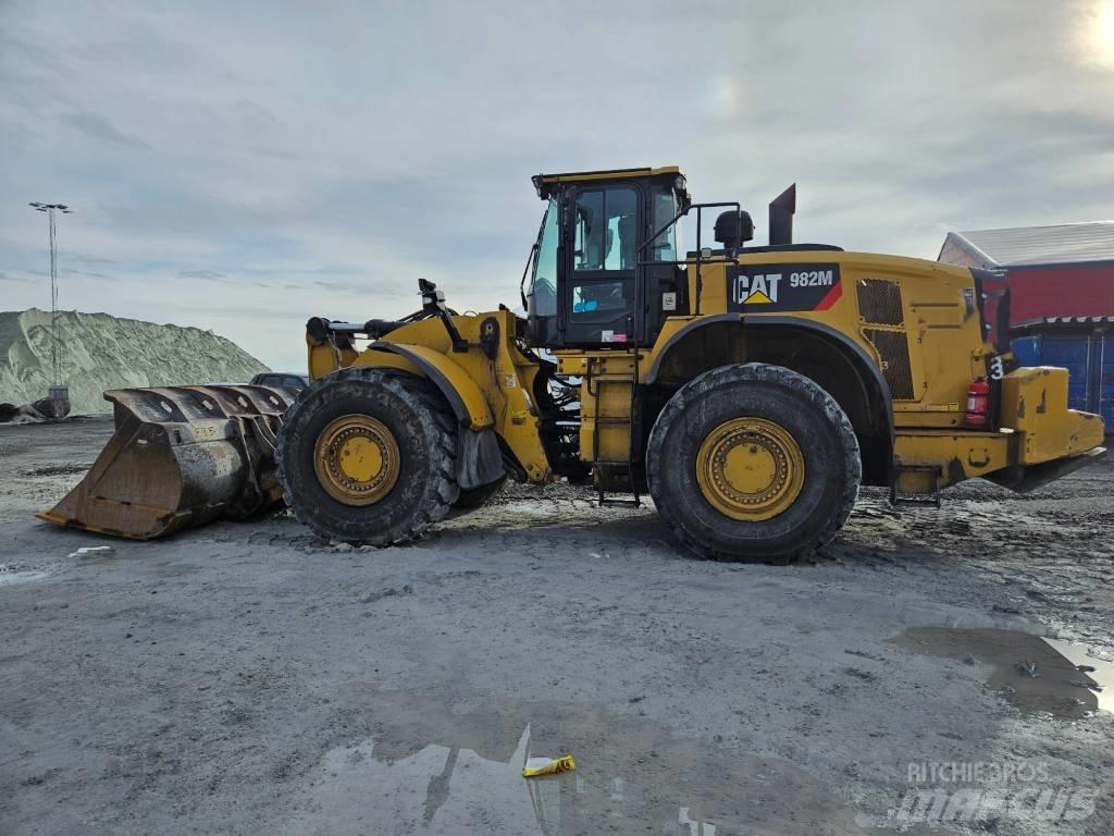 CAT 982 M Фронтальные погрузчики