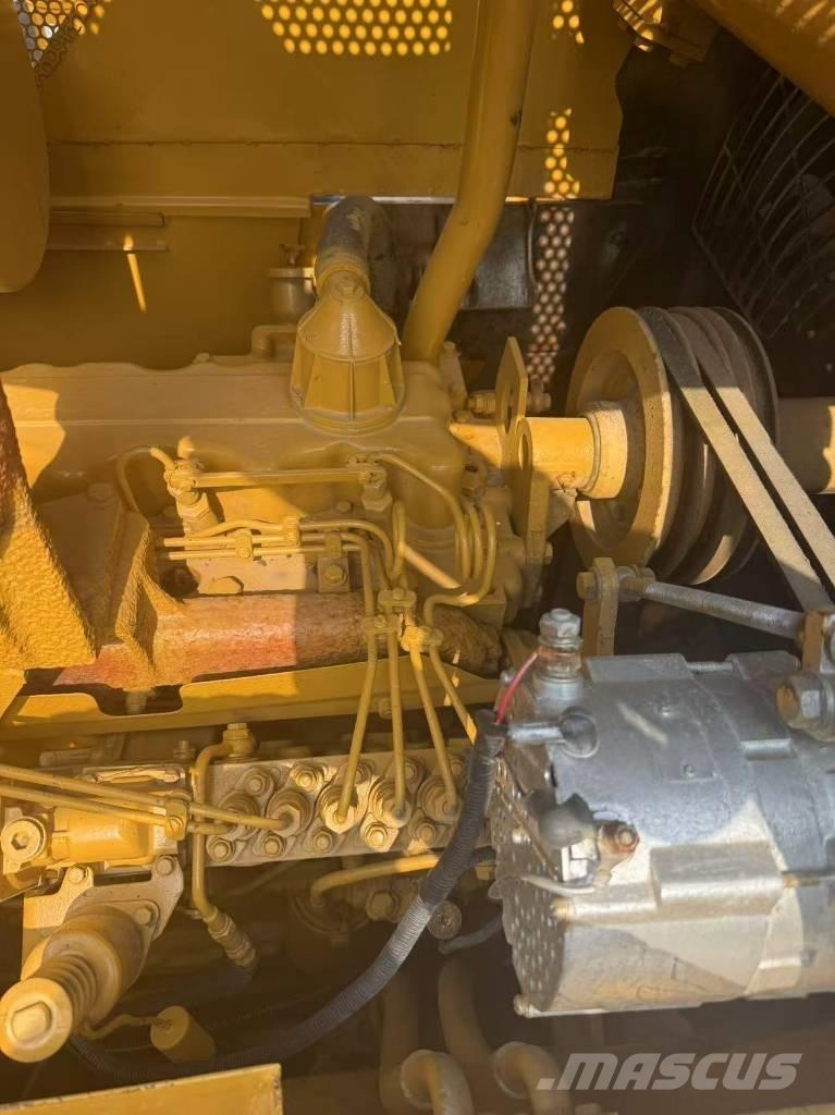 CAT D 7 G Грейдеры
