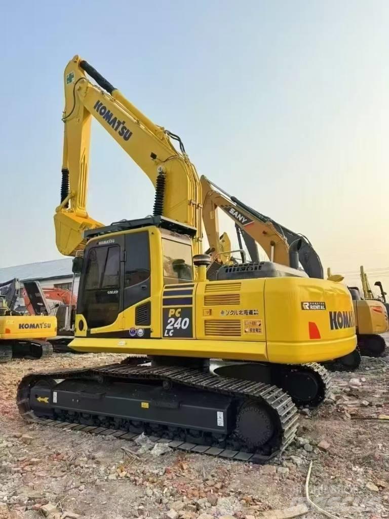 Komatsu PC 240 Гусеничные экскаваторы
