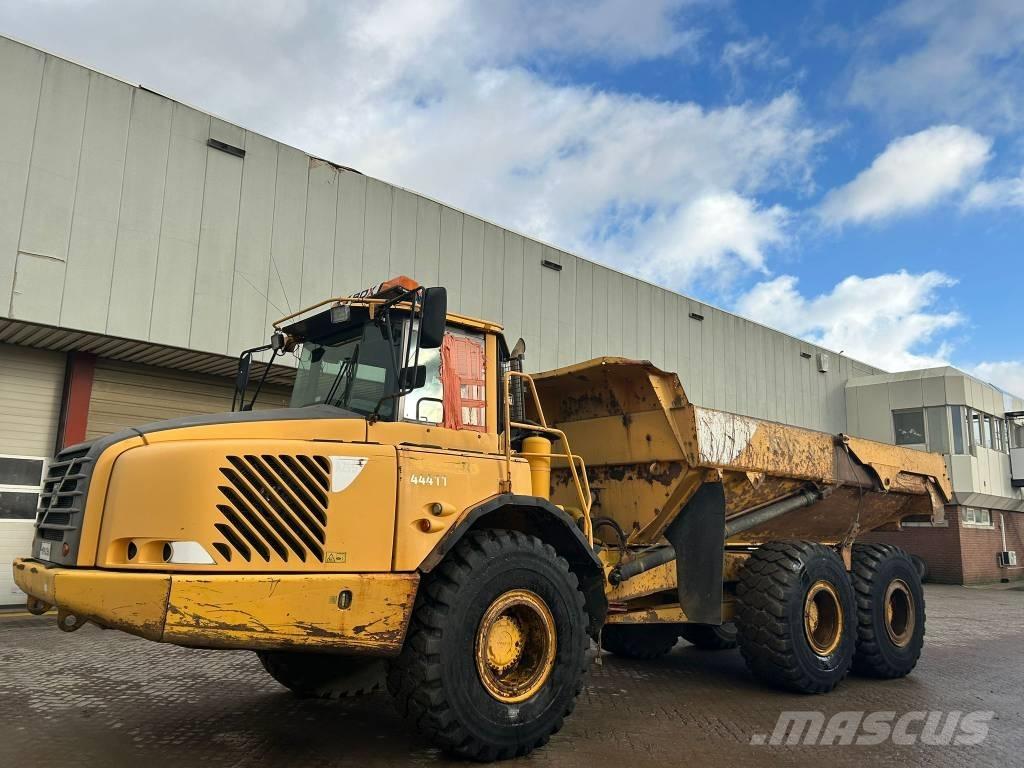 Volvo A 25 D Шарнирно-сочленённые самосвалы