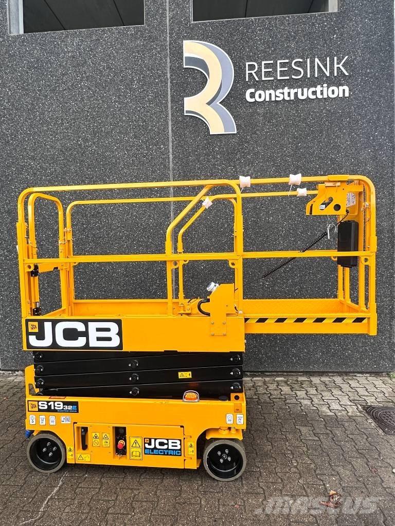 JCB 1932e Ножничные подъемники