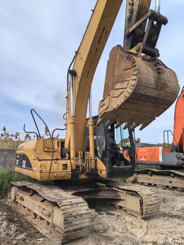 CAT 320 C Гусеничные экскаваторы