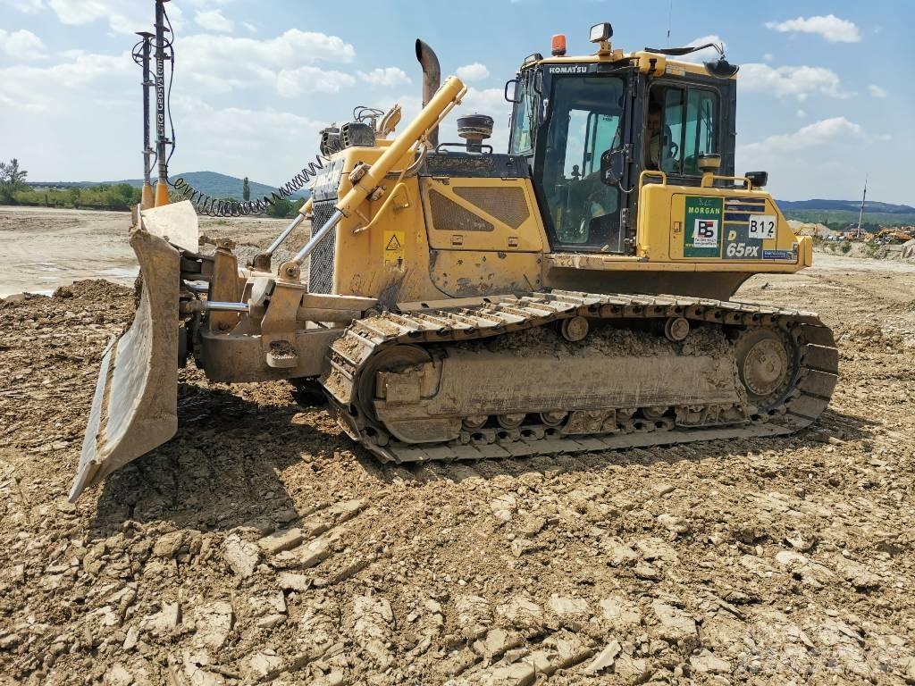 Komatsu D 65 PX-17 Гусеничные бульдозеры