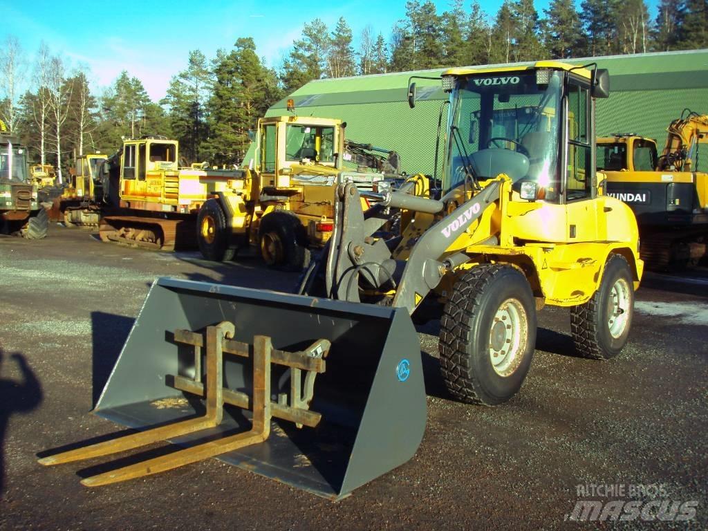 Volvo L 30 Фронтальные погрузчики