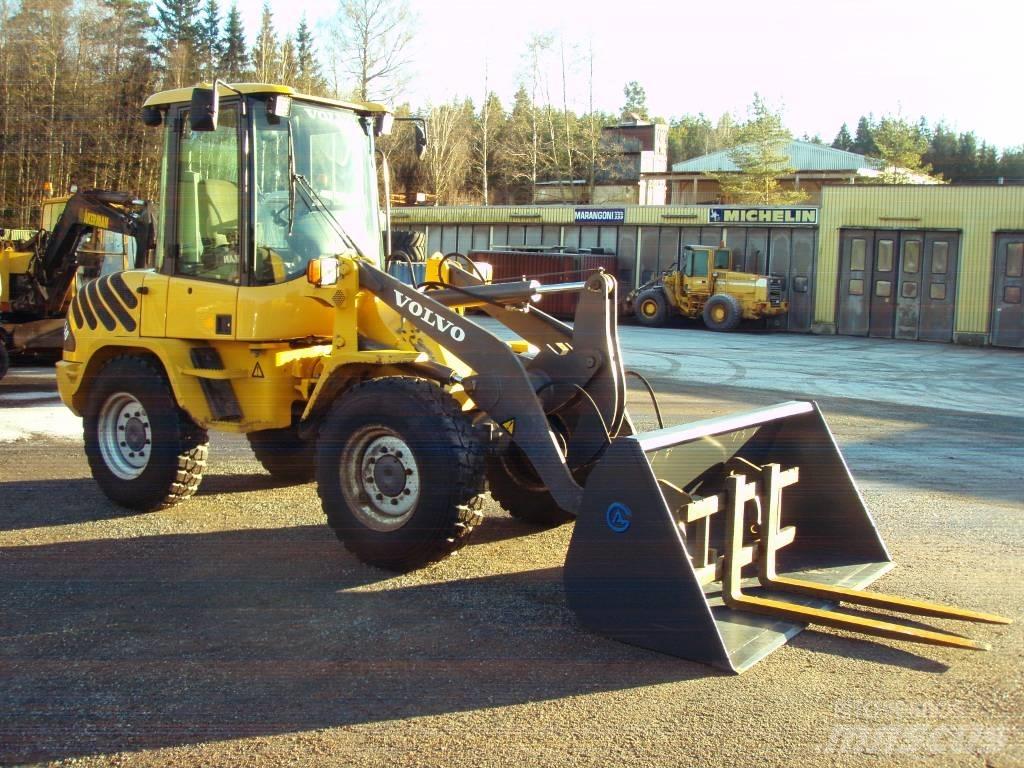 Volvo L 30 Фронтальные погрузчики