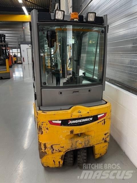 Jungheinrich EFG 216 Электропогрузчики