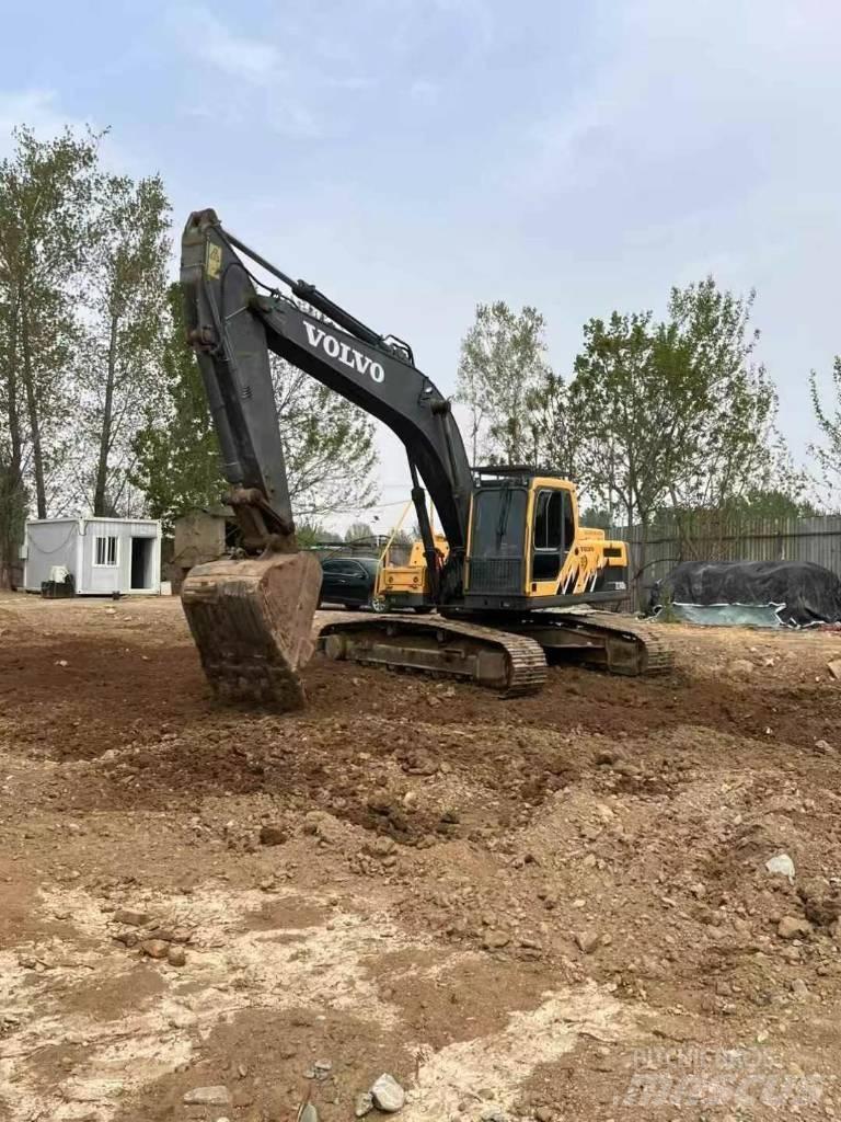Volvo EC 240 Гусеничные экскаваторы