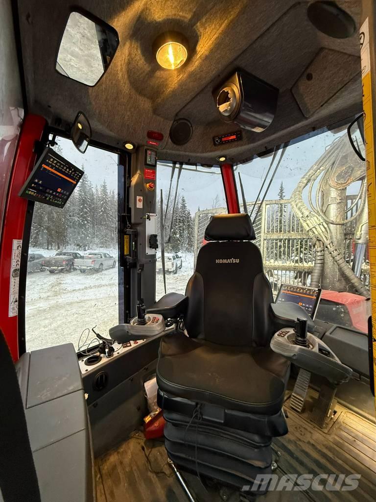 Komatsu 895 Форвардеры