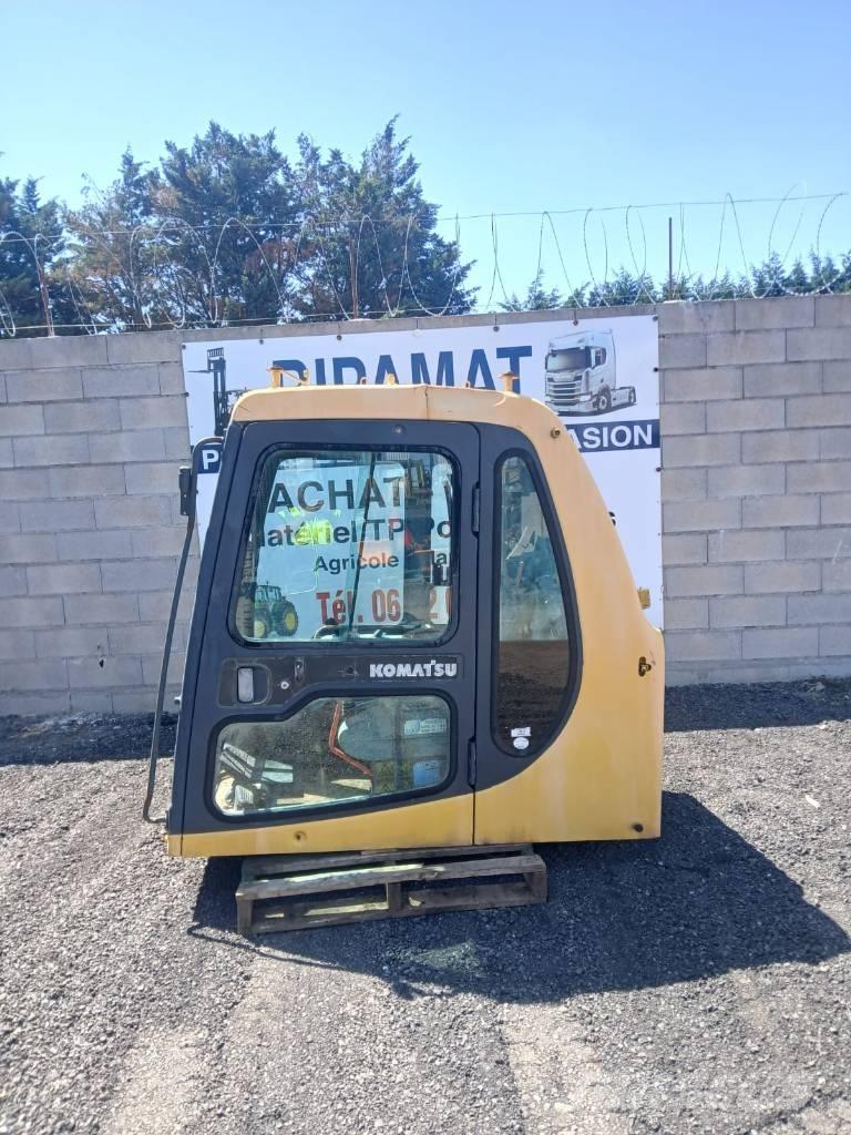 Komatsu PC 210 Кабины и интерьер