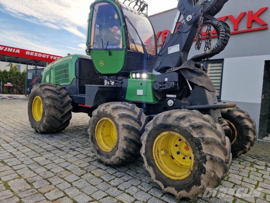 John Deere 1070 E Харвестеры