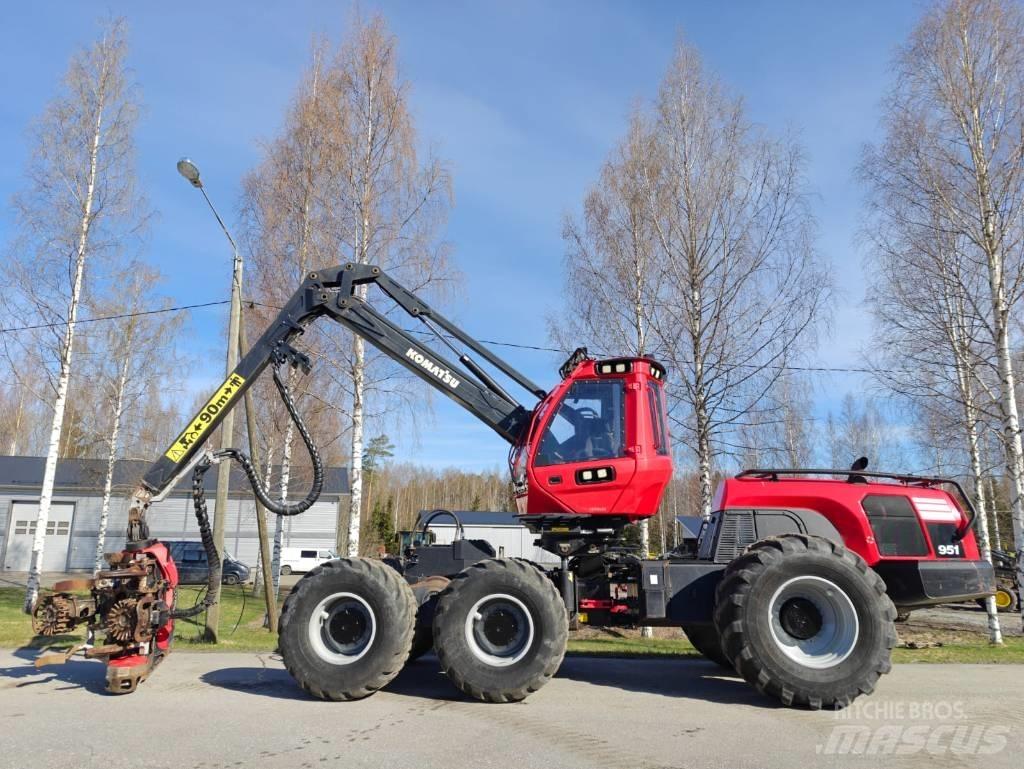 Komatsu 951 Харвестеры