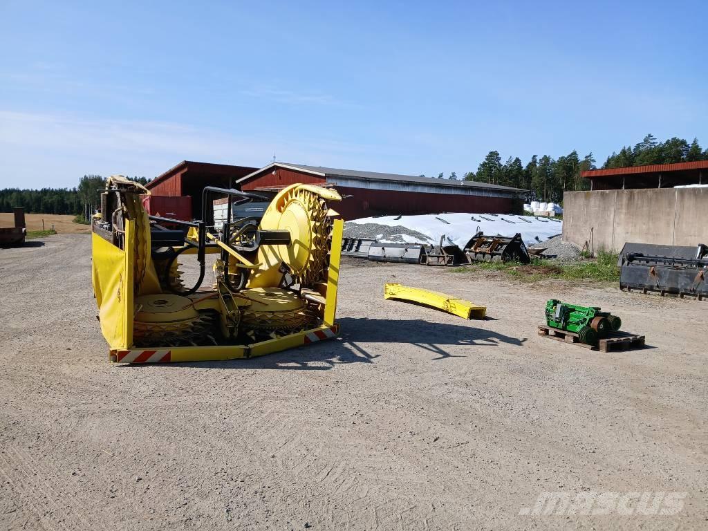 John Deere 460 Plus Самоходные кормоуборочные комбайны
