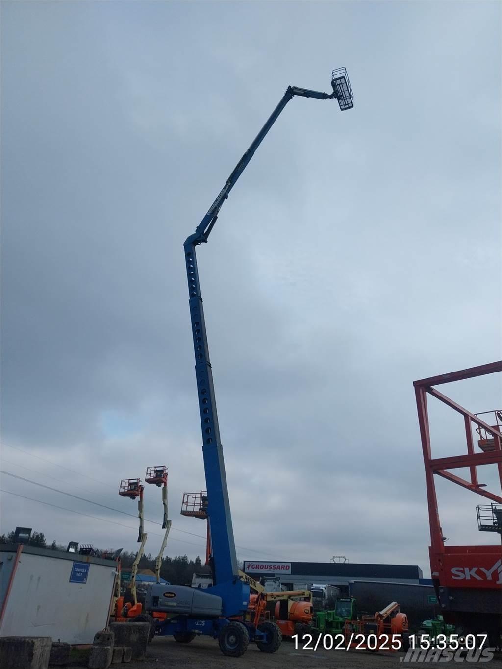 Genie Z135/70 Коленчатые подъемники